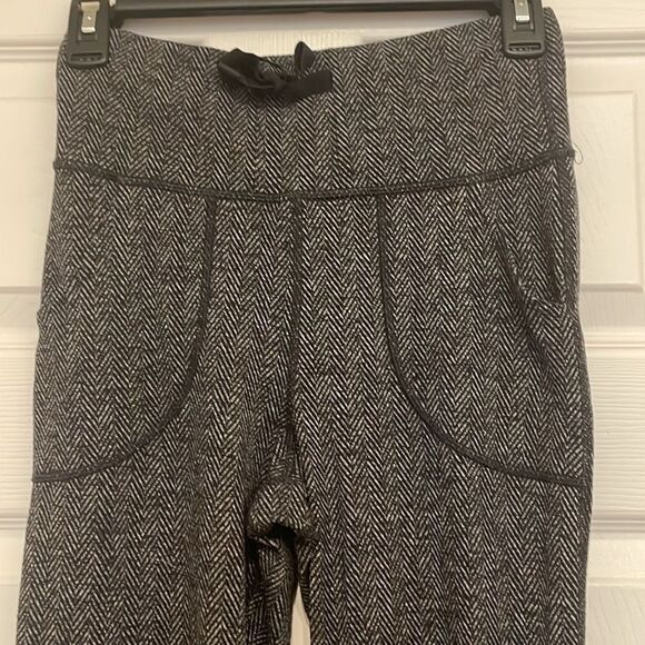 Lululemon Skinny Will Pant *Full-On Luon Giant Herringbone Black Heathered Black - Picture 4 of 7
